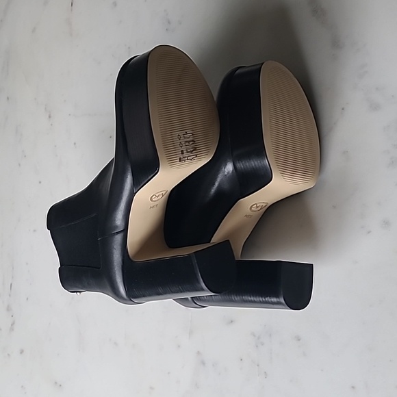 MK Booties - Picture 4 of 4